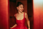 Elegant and charming photos of Reyza in suspender red dress