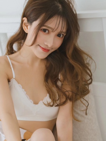 嫵媚柔情少女性感吊帶長腿寫真