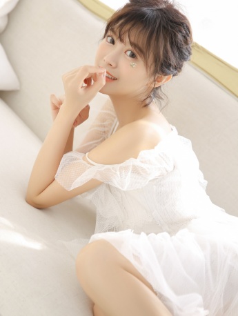 豐滿性感美女長腿撩人誘惑寫真
