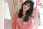 丰满美女性感吊带诱惑写真