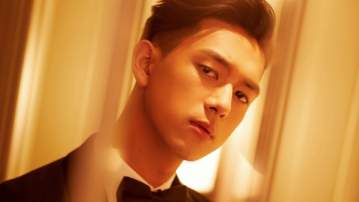 演员李现儒雅帅气写真壁纸图片