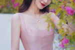 Angelababy sexy sexy photo in pink dress