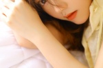 眼鏡少女性感身材妖嬈誘惑寫真