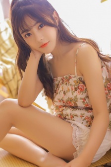 Floral suspender beauty sexy photo mobile wallpaper