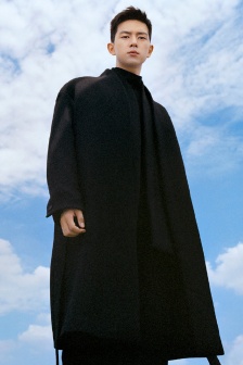 李现摩登帅气品牌宣传写真图片