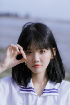 井川里予海边学生制服写真