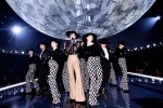 Li Yuchun 2022 New Year's Eve party stage photos