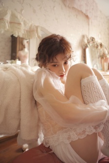 性感美女白丝美腿妖娆诱惑写真