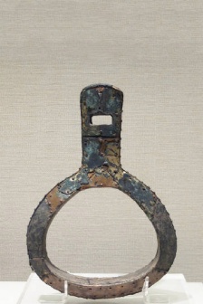 铜鎏金木芯马镫多角度组图