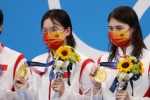中国队女子4×200米自由泳接力夺金