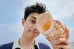 李现海边清爽帅气写真图片