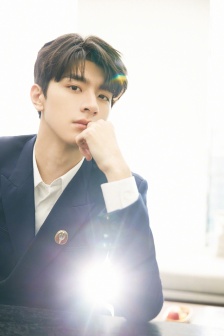 Lin Yijunlang handsome photo pictures