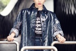 Liu Yuxin retro raincoat jacket fashion sexy photo