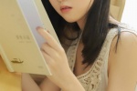 养眼美女慵懒居家甜美写真照片