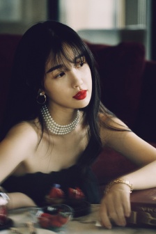 美女虞书欣性感写真手机壁纸