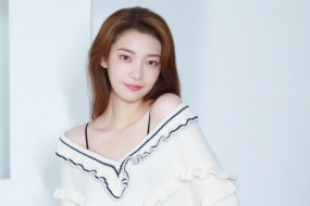 Beauty Tian Yitong temperament photo wallpaper