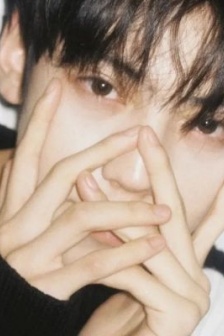 魅力帅气又成熟稳重的男生头像