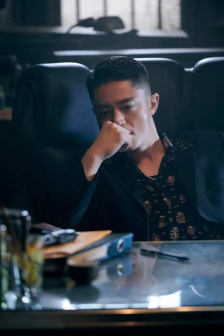 HD stills of Ma Tianhua at the beginning of the Chinese lantern festival