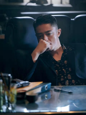 華燈初上馬天華高清劇照