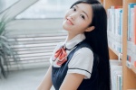 Sichuan school beauties beautiful uniform photos in the library