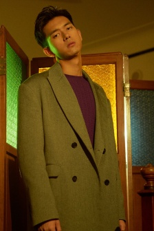 Handsome guy Li Xian fashion photo mobile wallpaper