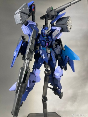 List of multiple pictures of Core Gundam 2 purple and blue colors