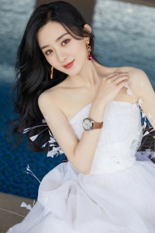 Zhao Liying sexy photo pictures in white feather tube top skirt