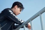 Handsome guy Hu Yitian computer wallpaper picture