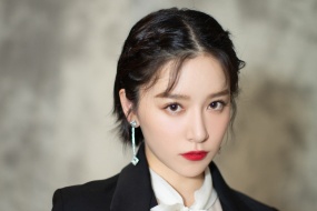 Kan Qingzi computer desktop wallpaper picture