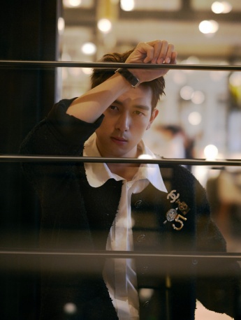 Li Xian's handsome photos at Harper's Bazaar Annual Party
