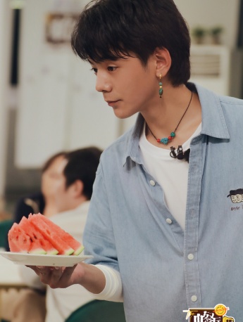 丁真《中餐厅第五季》第三期剧照图片