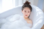 泡泡浴美女白皙肌膚性感迷人寫真
