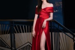 Liu Lingzi sexy photo pictures of strapless dress
