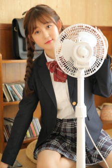日系制服美女卧室JK制服诱惑写真