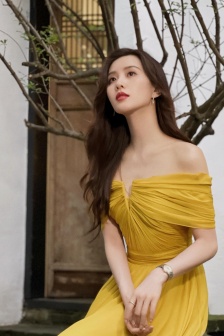 刘诗诗气质黄色长裙手机壁纸