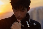 井柏然黃昏光影帥氣寫真圖片