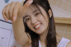 可爱灵动少女写真图片桌面壁纸