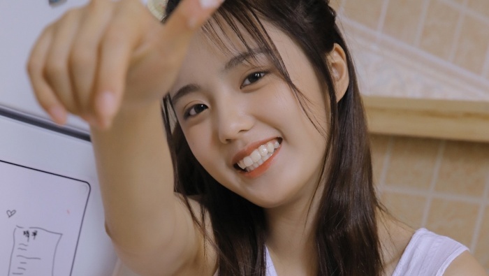 可爱灵动少女写真图片桌面壁纸