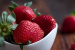 Fresh strawberry picture material HD wallpaper