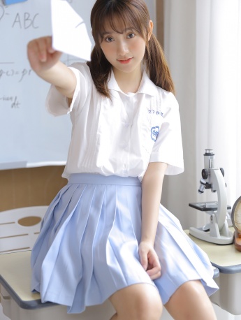 极品学生妹子超短裙诱惑写真