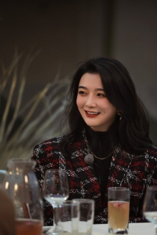 Wu Yating《Spring Delays Departure》Pictures