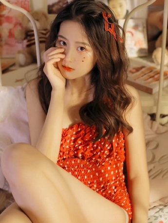 Sexy photo of beautiful girl with pert butt, fair skin and beautiful legs