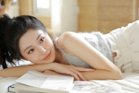 Beauty internet celebrity white tender sexy photo desktop wallpaper