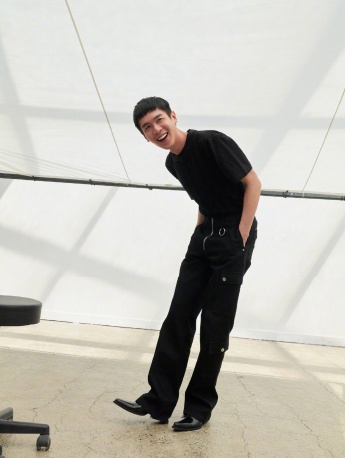 Zhang Ruoyun's cool and handsome photo blockbuster