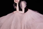 Song Yi sexy photo pictures in pink gauze skirt