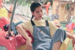 Zhang Jingyi's sweet birthday photos at the playground