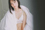 床上美女清凉性感私房写真