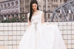 Song Yi's sexy photo in pure white dress
