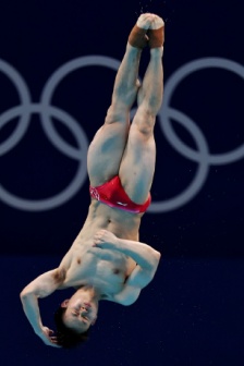 Xie Siyu wins gold in men's singles 3m springboard