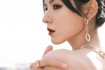 Zhang Yuxi's sexy photos at ELLE Fashion Ceremony